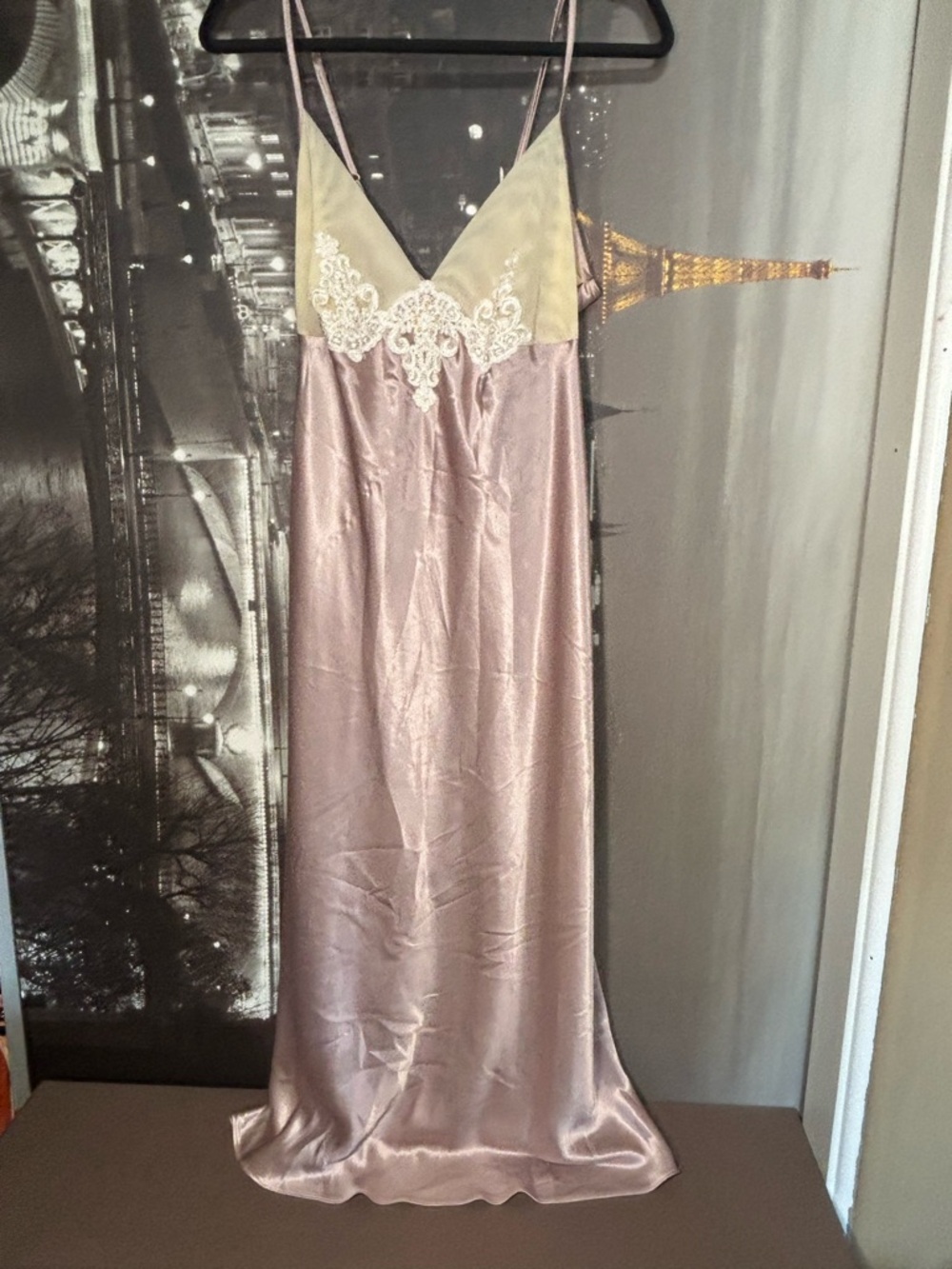 Vintage Giligan and O’Malley chemise and robe set in mauve beaded lace - Picture 2 of 8